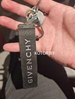 ⁦ميدالية GIVENCHY⁩ - الصورة ⁦3⁩