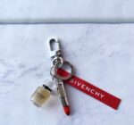 ⁦ميدالية GIVENCHY⁩ - الصورة ⁦3⁩