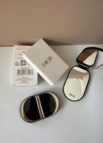 ⁦منظره تلفون Dior (طلب مسبق )⁩ - الصورة ⁦3⁩