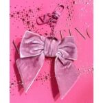 ⁦ميدالية VALENTINO⁩ - الصورة ⁦3⁩