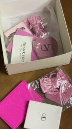 ⁦بكج Valentino⁩ - الصورة ⁦9⁩