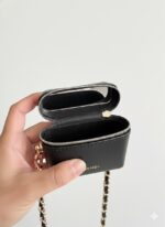 ⁦Chanel mini bag⁩ - الصورة ⁦2⁩