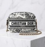 حقيبة DIOR ( إضافة ستراب )
